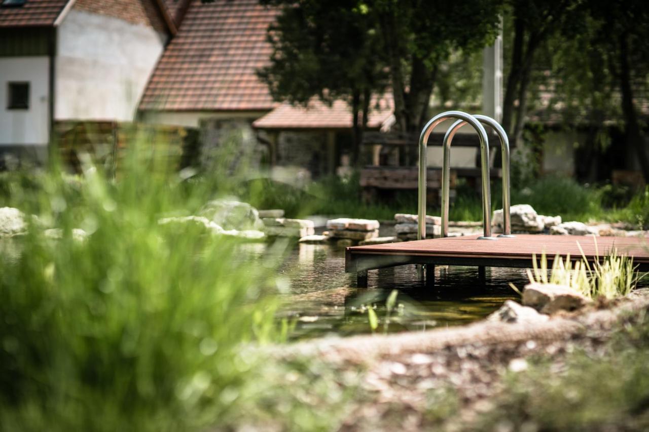 Pajta Szállás Tata Exterior foto